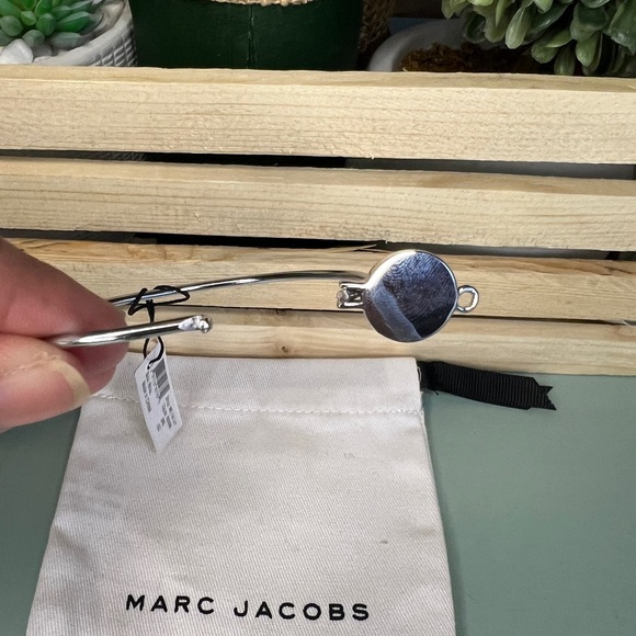 Marc by Marc Jacobs Silver Thin Bangle with Black Logo Disc - Picture 4 of 5